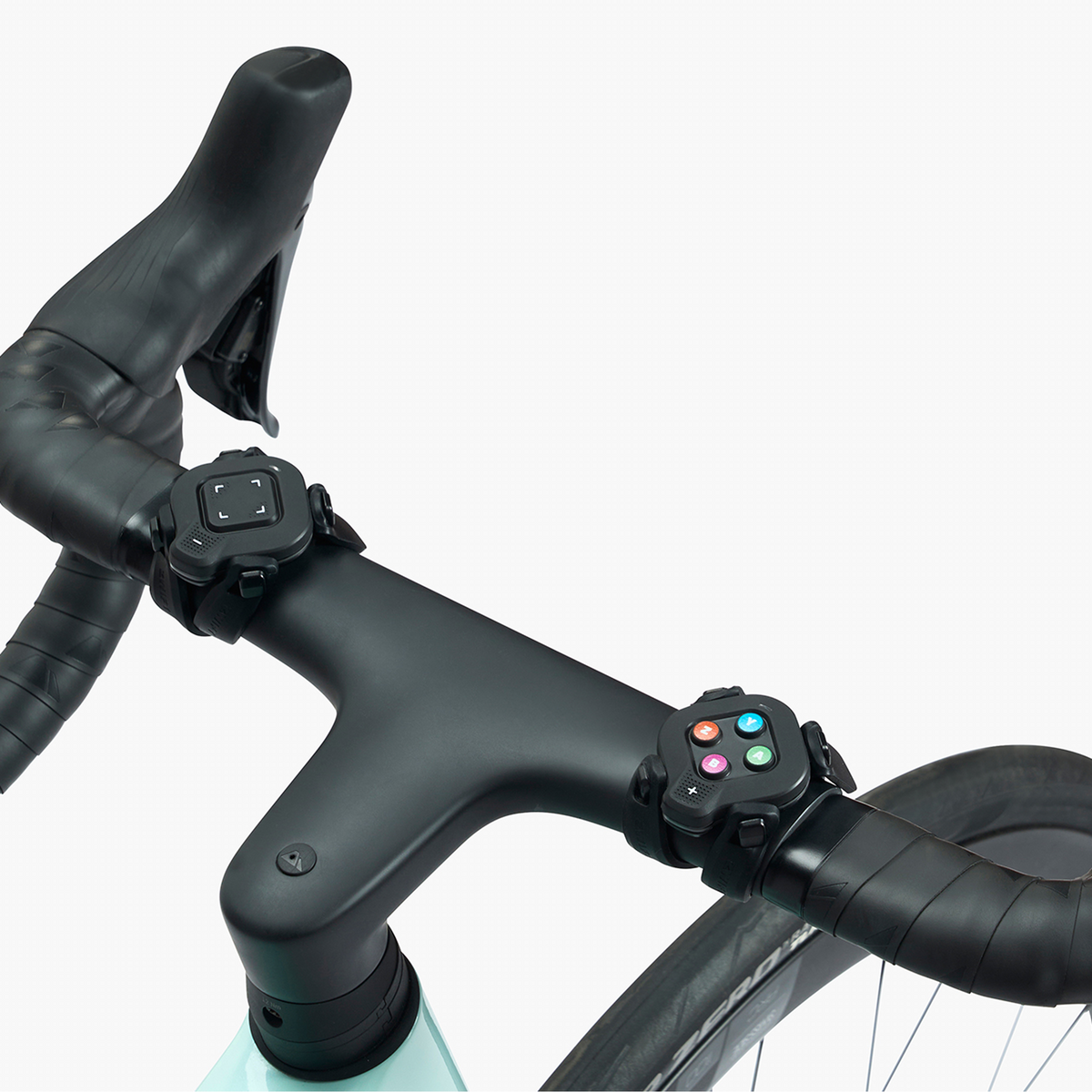 Wahoo KICKR CORE 2 con Zwift Cog & Click